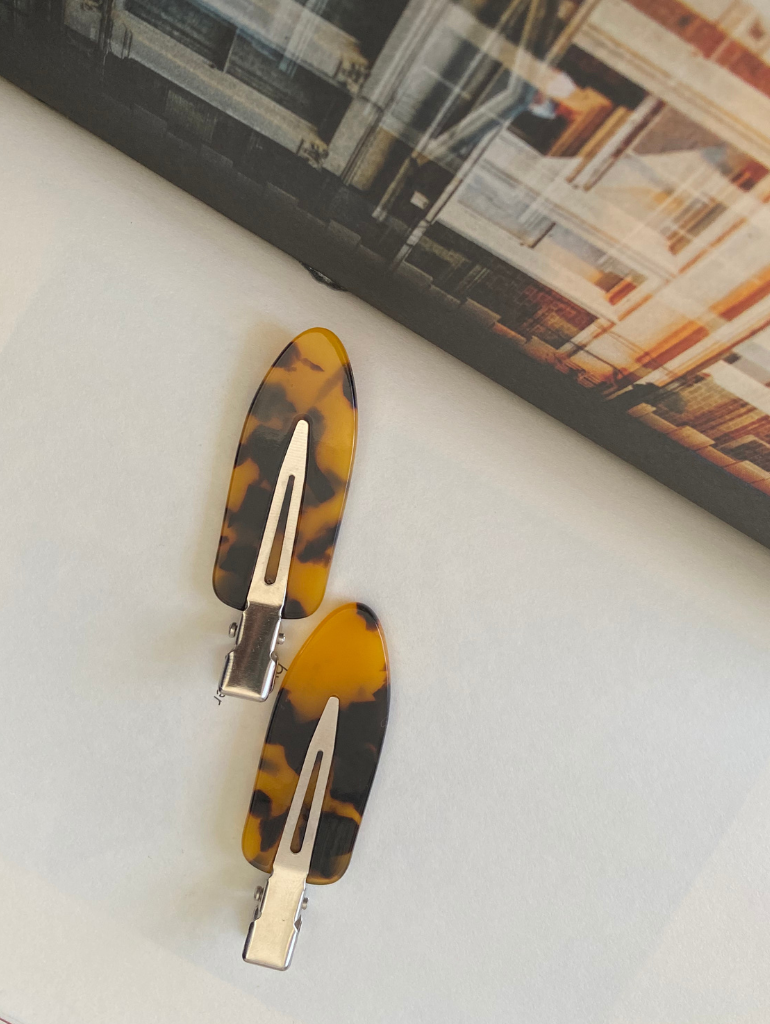 Feline Me Hair Clips in Dark Tortoise